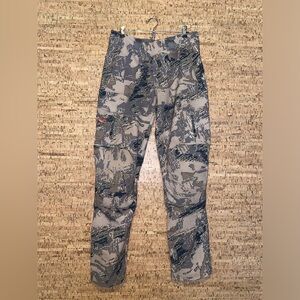 Sitka Mountain Pants (with kneepads)